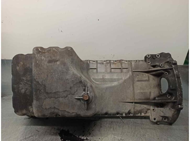 Recambio de carter para ssangyong rodius i 2.7 xdi referencia OEM IAM A6650140702