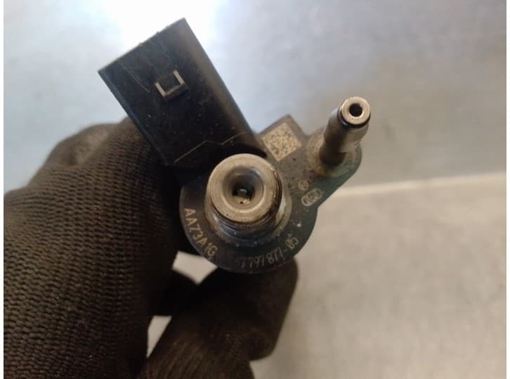 Recambio de inyector para bmw 3 (e90) 320 d referencia OEM IAM 779787705 0445116001 BOSCH 3