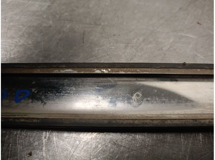 Recambio de molduras delanteras para seat 127 (127a) 0.9 referencia OEM IAM HB HB 3