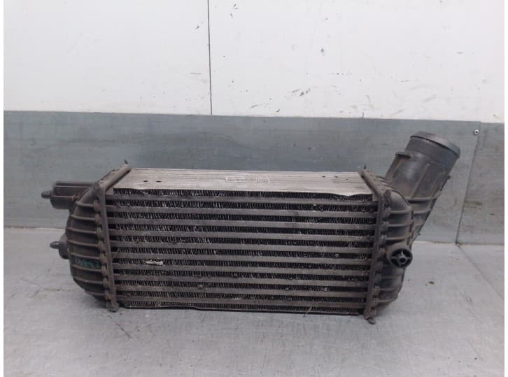 Recambio de intercooler para citroën ds5 2.0 hdi 165 referencia OEM IAM 9674720580 2