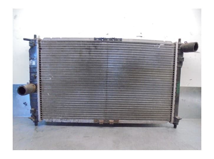 Recambio de radiador agua para daewoo leganza (klav) 2.0 16v referencia OEM IAM 96351102