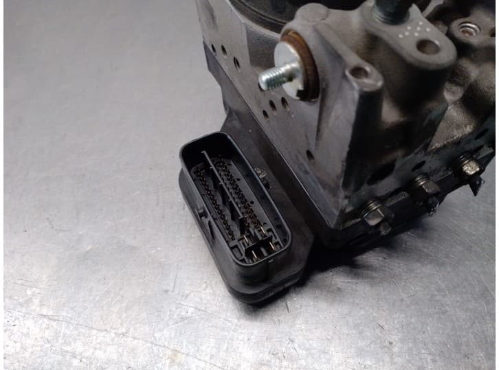 Recambio de abs para lexus is ii (_e2_) 220d (ale20) referencia OEM IAM 4405053120 5