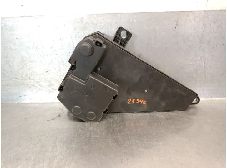 Recambio de caja reles / fusibles para bmw 5 (e60) 530 d referencia OEM IAM 690660105 2
