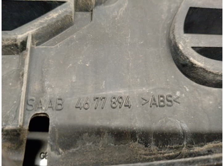 Recambio de rejilla delantera para saab 9-3 (ys3d) 2.0 turbo referencia OEM IAM 4677894 3