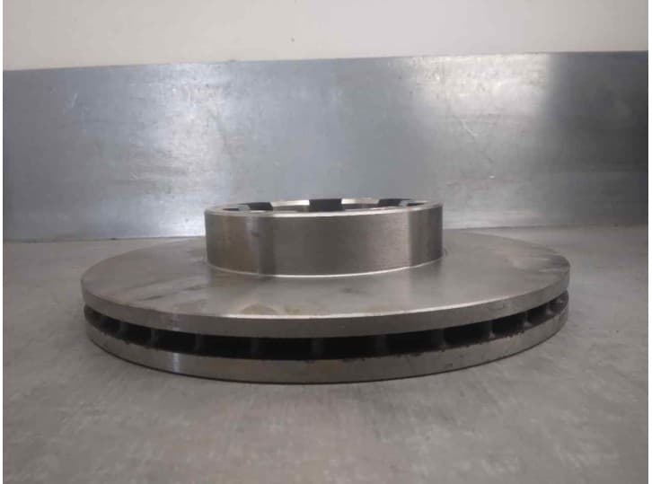 Recambio de disco freno delantero para nissan trade 100 referencia OEM IAM 6026251 3