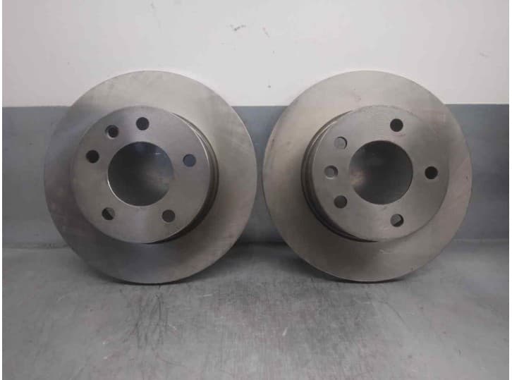Recambio de disco freno delantero para opel omega 2.0 referencia OEM IAM 90271135