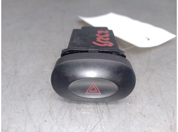 Recambio de warning para maxus amingo 2.0 referencia OEM IAM 864W0140
