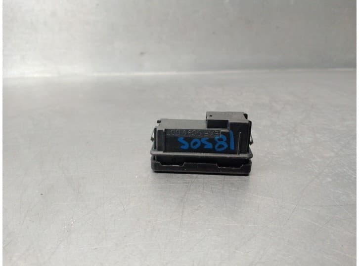 Recambio de warning para bmw 5 (e39) 525 d referencia OEM IAM 8350947 3