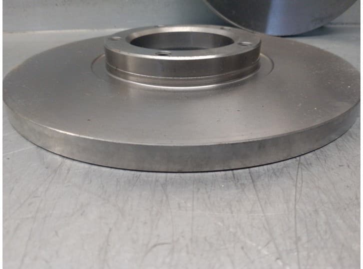 Recambio de disco freno trasero para ford transit referencia OEM IAM 6016533 2