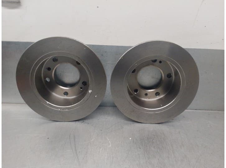 Recambio de disco freno trasero para citroën xm berlina referencia OEM IAM 6025834 2