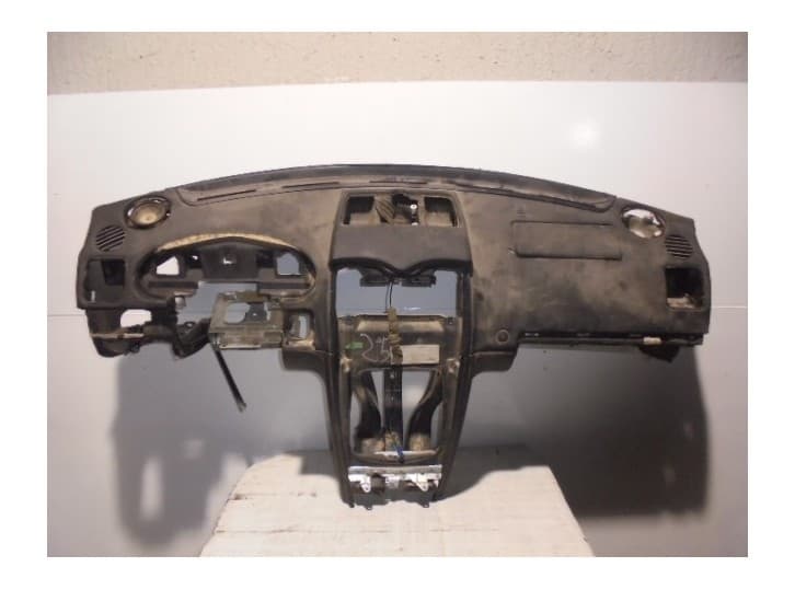 Recambio de salpicadero para maserati quattroporte referencia OEM IAM  DE PIEL NEGRA