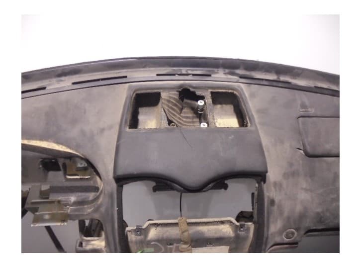 Recambio de salpicadero para maserati quattroporte referencia OEM IAM  DE PIEL NEGRA 6