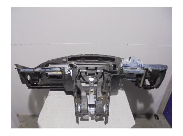Recambio de salpicadero para maserati quattroporte referencia OEM IAM  DE PIEL NEGRA 10
