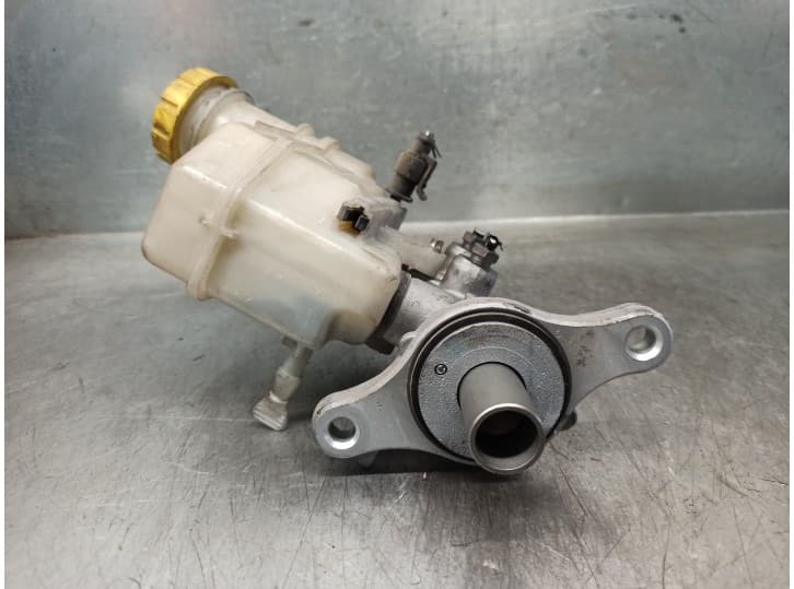 Recambio de bomba freno para ford ka (ru8) 1.2 referencia OEM IAM 32069666 32069666 TRW 4