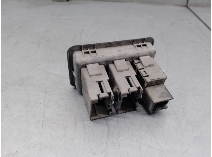 Recambio de interruptor para ford ranger (et) 2.5 tddi referencia OEM IAM UC3R66440 2