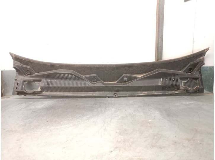 Recambio de torpedo para dacia duster iii (hm_) 1.0 tce lpg referencia OEM IAM 668127080R
