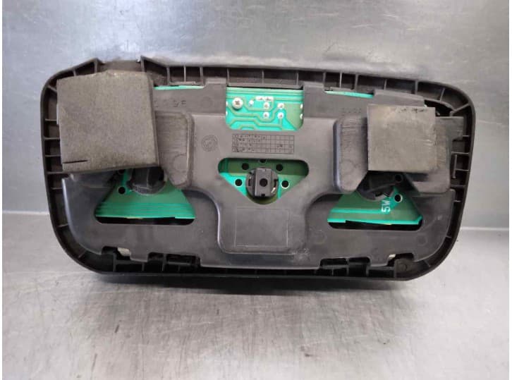 Recambio de luz interior para maserati quattroporte 4.7 v8 cat referencia OEM IAM 2
