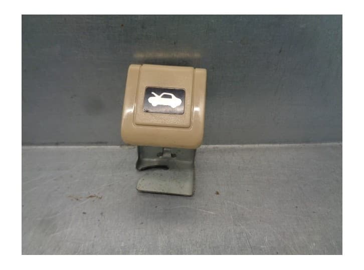 Recambio de cerradura capot para lexus ls (_f3_) 430 (ucf30) referencia OEM IAM 5361120050