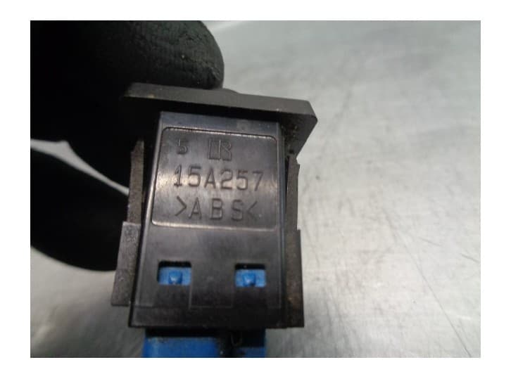 Recambio de interruptor para lexus ls (_f3_) 430 (ucf30) referencia OEM IAM 15A257 3