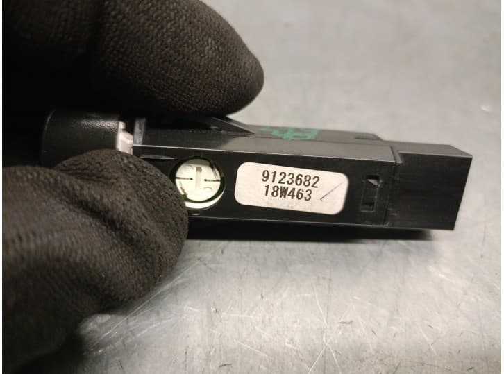 Recambio de warning para volvo v40 hatchback (525) d3 referencia OEM IAM 9123682 4