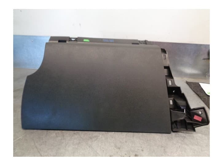 Recambio de guantera para peugeot 508 i (8d_) 2.2 hdi referencia OEM IAM 9686450877