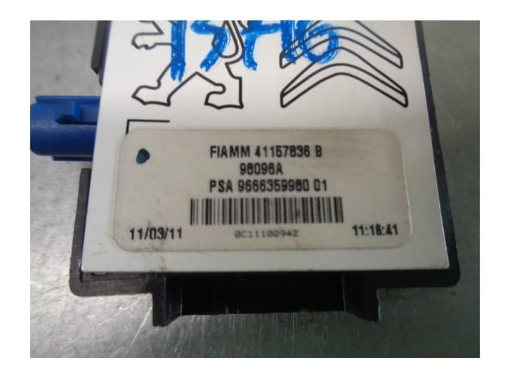 Recambio de antena para peugeot 508 i (8d_) 2.2 hdi referencia OEM IAM 9666359980 3