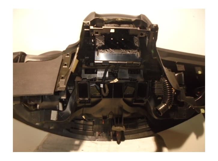 Recambio de salpicadero para peugeot 508 i (8d_) 2.2 hdi referencia OEM IAM 8247CJ NEGRO 7