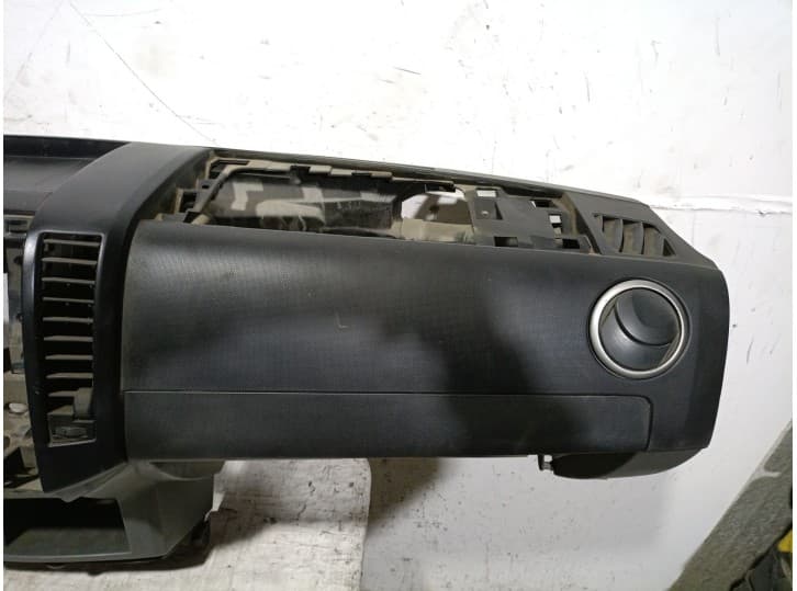 Recambio de salpicadero para ford ranger (et) 2.5 tddi referencia OEM IAM 1556744 1556744 6