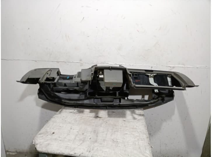 Recambio de salpicadero para ford ranger (et) 2.5 tddi referencia OEM IAM 1556744 1556744 7