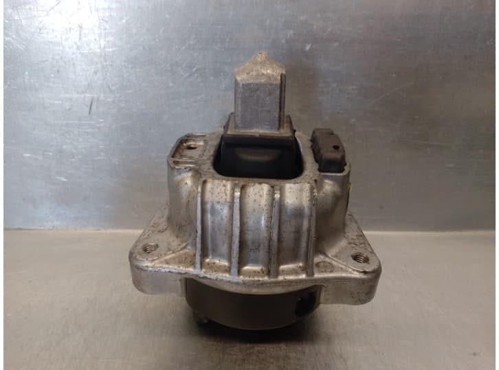 Recambio de soporte motor para bmw 5 (f10) 525 d referencia OEM IAM 68623513 22116777371 2