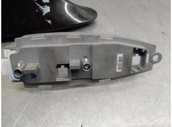 Recambio de antena para bmw 5 (f10) 525 d referencia OEM IAM 9141464 65209141462 4