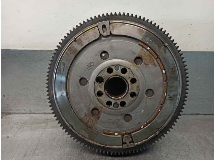 Recambio de volante motor para bmw 3 (e46) 320 d referencia OEM IAM 415012111 2