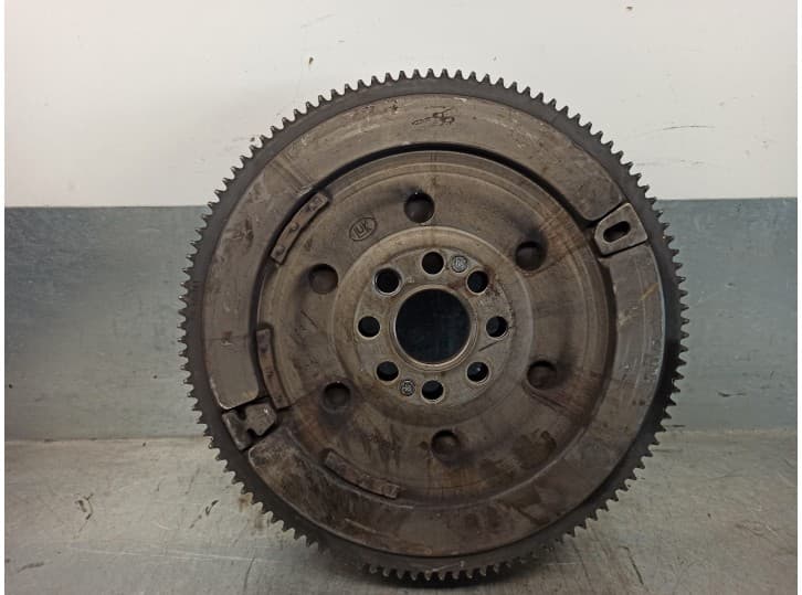 Recambio de volante motor para bmw 3 (e46) 316 i referencia OEM IAM 21211223711 2