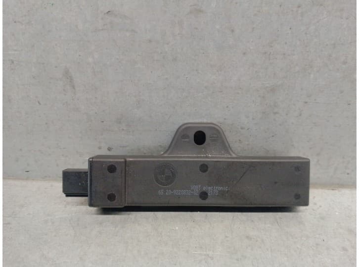 Recambio de antena para bmw x1 (f48) sdrive 16 d referencia OEM IAM 6520922083202
