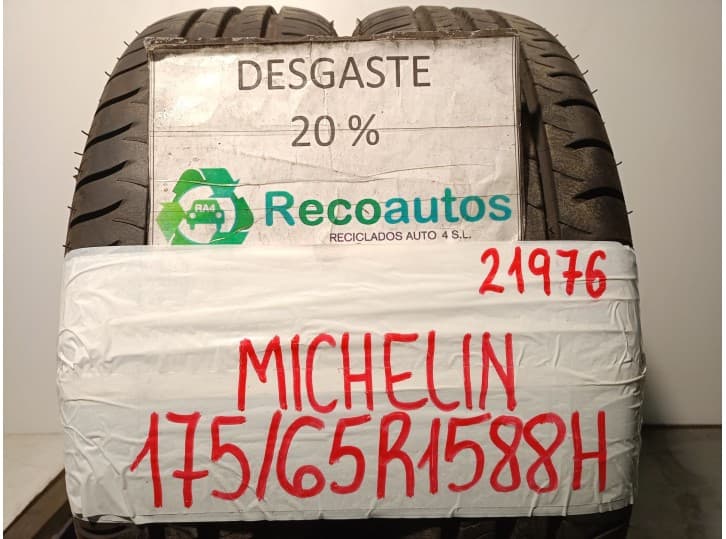 Recambio de neumatico/s para toyota yaris (_p13_) 1.5 (nsp131_) referencia OEM IAM 17565R1588H
