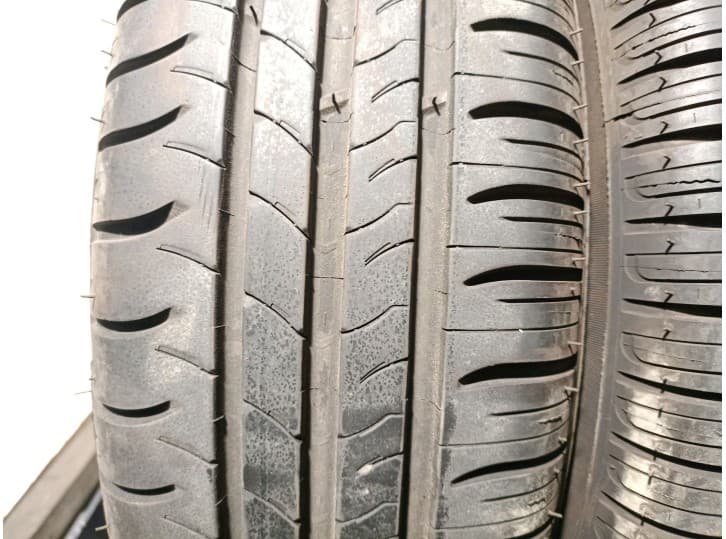 Recambio de neumatico/s para toyota yaris (_p13_) 1.5 (nsp131_) referencia OEM IAM 17565R1588H 3