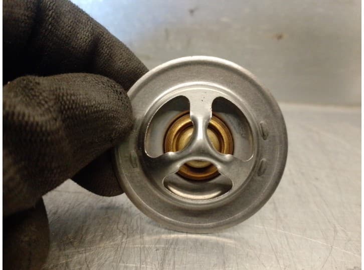 Recambio de termostato para opel combo (corsa b) referencia OEM IAM 38285K 38285K 3