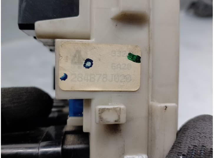 Recambio de caja reles / fusibles para nissan altima referencia OEM IAM 284B78J020 4