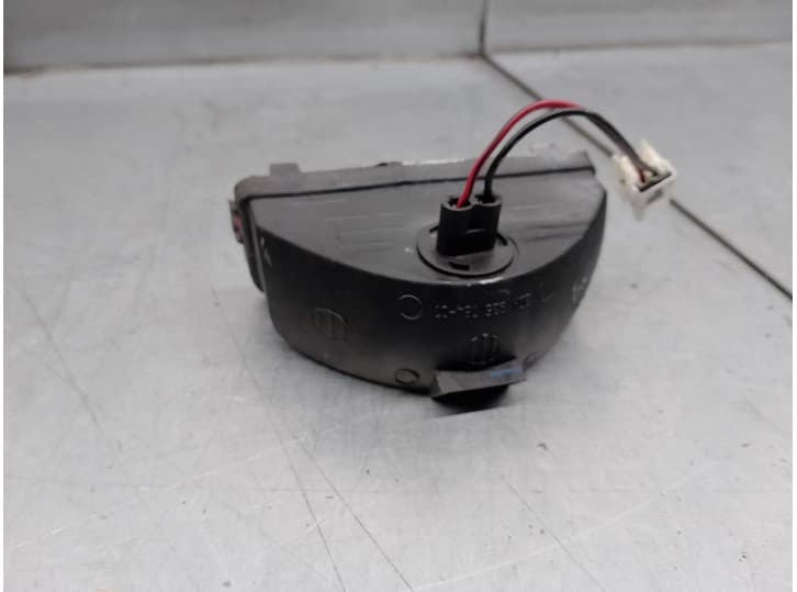 Recambio de luz central de freno para nissan altima referencia OEM IAM 2DA93578407 3