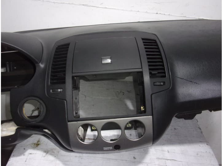 Recambio de salpicadero para nissan altima referencia OEM IAM 68200ZB011 NEGRO 3