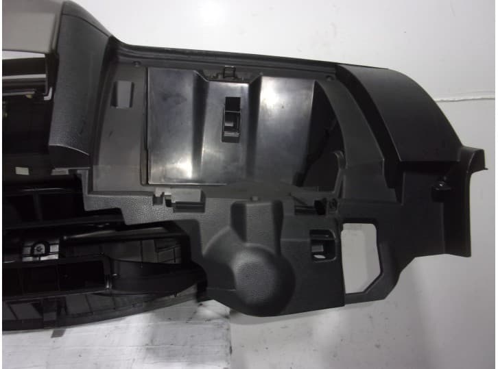 Recambio de salpicadero para nissan altima referencia OEM IAM 68200ZB011 NEGRO 8