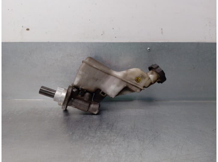 Recambio de bomba freno para hyundai i40 i (vf) 1.7 crdi referencia OEM IAM 585103Z000