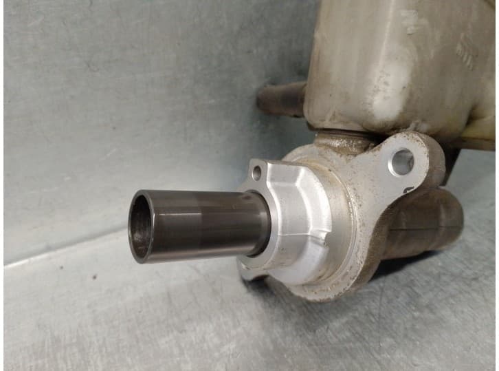 Recambio de bomba freno para hyundai i40 i (vf) 1.7 crdi referencia OEM IAM 585103Z000 2