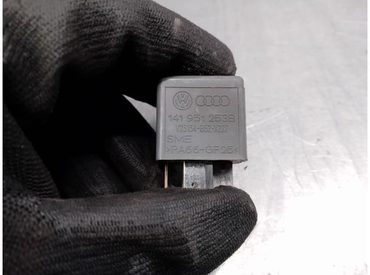 Recambio de rele para seat leon (1m1) 1.9 tdi referencia OEM IAM 141951253B 3