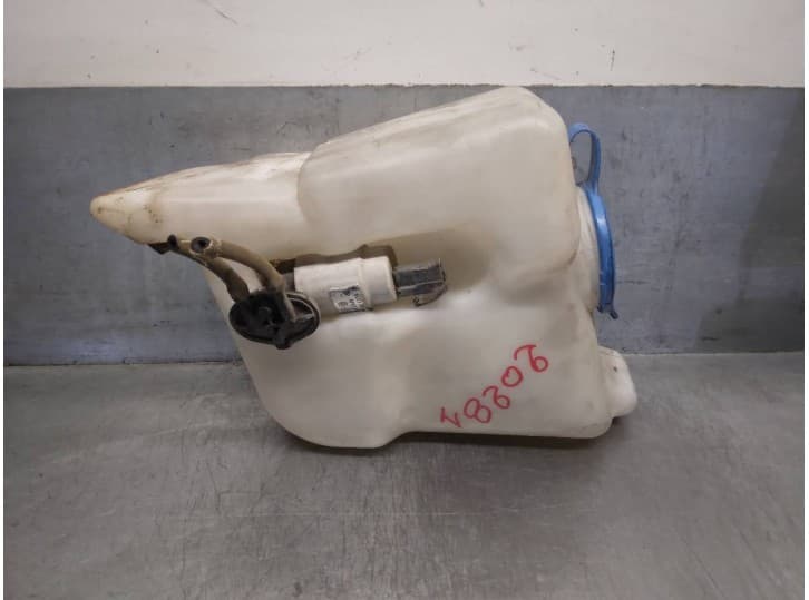 Recambio de deposito limpia para skoda felicia ii (6u1) 1.3 referencia OEM IAM 6U0955453C 3