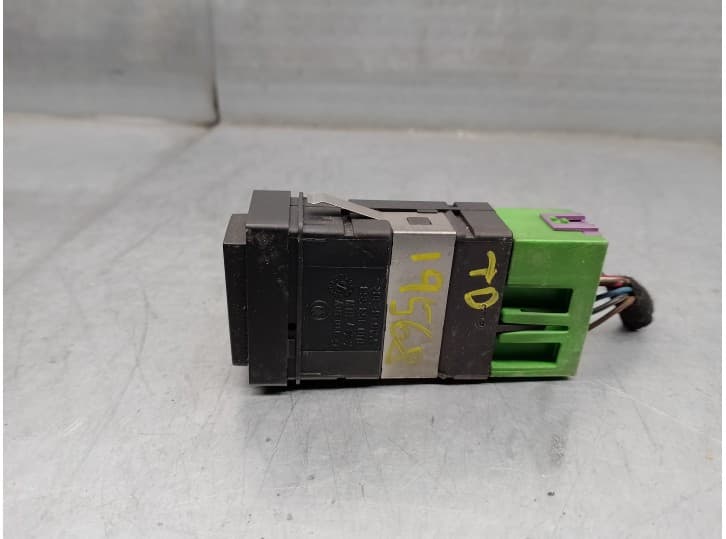 Recambio de interruptor para skoda superb i (3u4) 1.9 tdi referencia OEM IAM 3U0963563 2