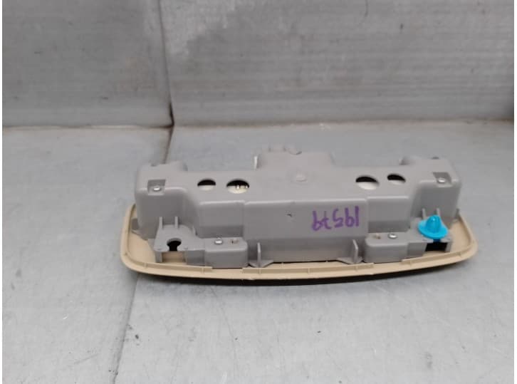 Recambio de luz interior para lexus is ii (_e2_) 220d (ale20) referencia OEM IAM 8136053010A0 4