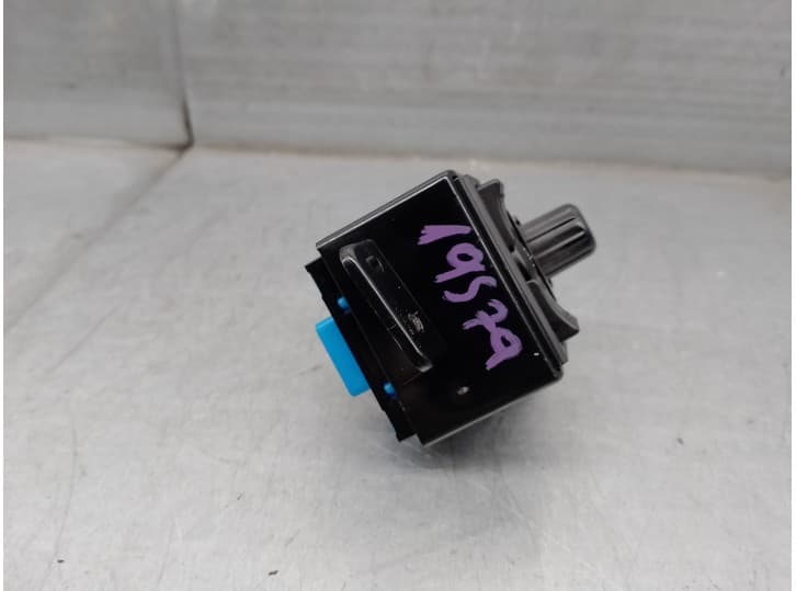 Recambio de interruptor para lexus is ii (_e2_) 220d (ale20) referencia OEM IAM 5543853040 3