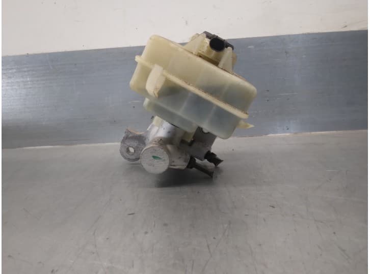 Recambio de bomba freno para bmw 5 (e60) 525 d referencia OEM IAM 32067179D 32067179D TRW 2