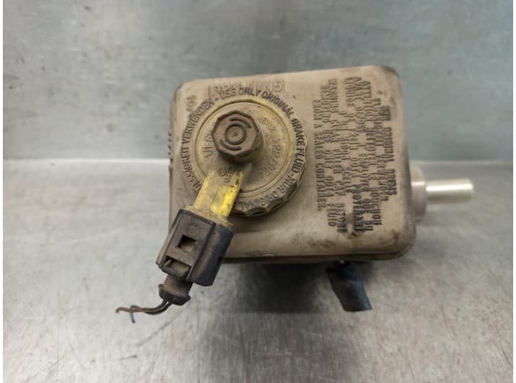 Recambio de bomba freno para volkswagen golf iv (1j1) 1.9 tdi referencia OEM IAM L481402 2